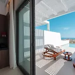 Muse οf Mykonos Luxury Hotel *