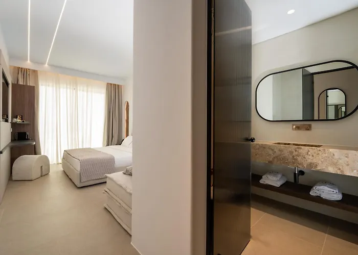 Muse οf Mykonos Luxury Hotel